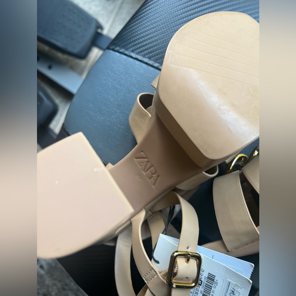 Brand new Zara STRAPPY CHUNKY PLATFORM HEELED SANDALS - Picture 11 of 12